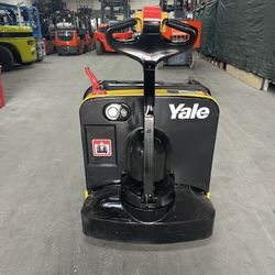 Pallet Jack Yale Electric 