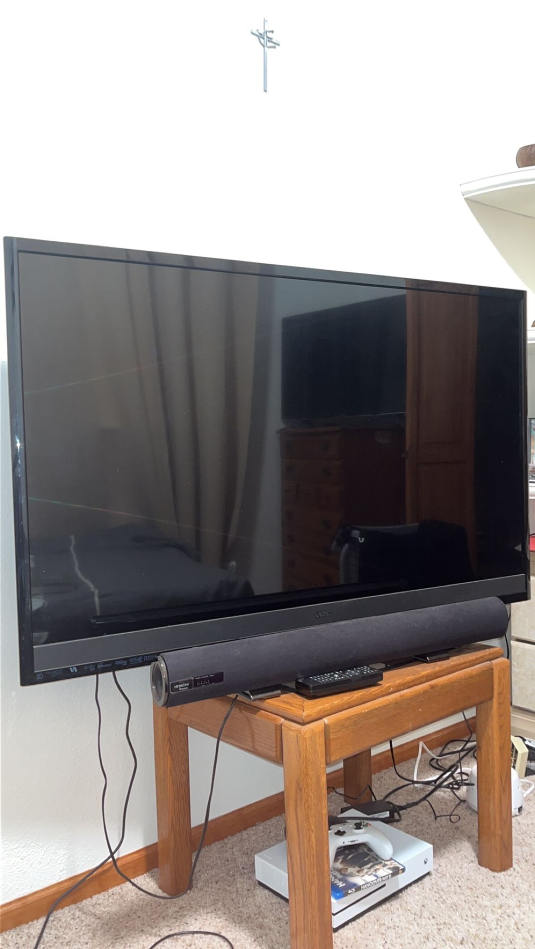 Vizio 55” 3D TV w/ Hitachi soundbar