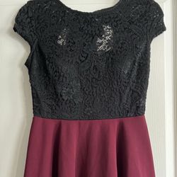 New Juniors' Bow-Back Colorblocked Dress