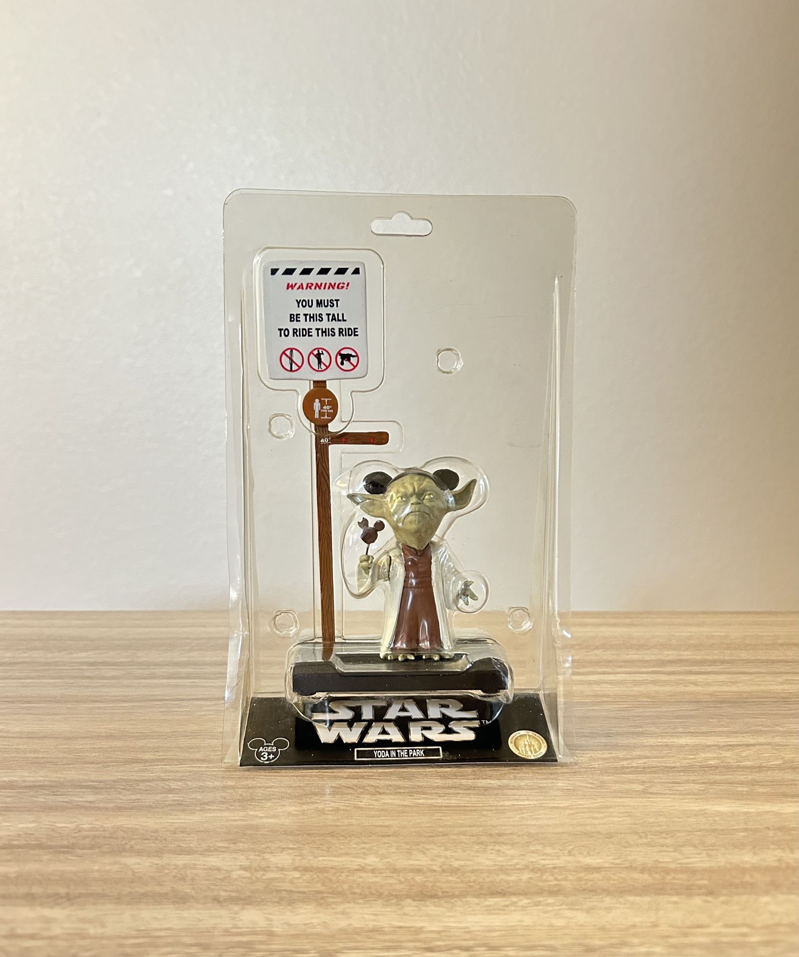 New Disney Figure Yoda Star Wars