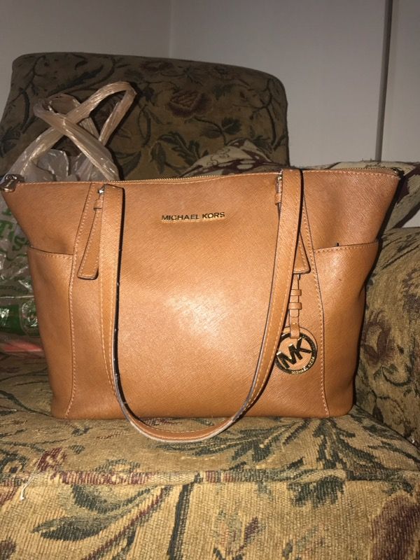 Michael Kors leather purse