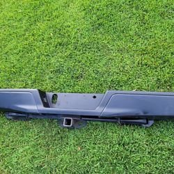 REAR BUMPER OFF 2015 Ford F-150 XL. $150