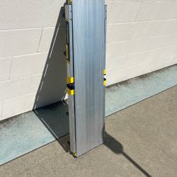 Compact Lightweight Gorilla Slim Fold 