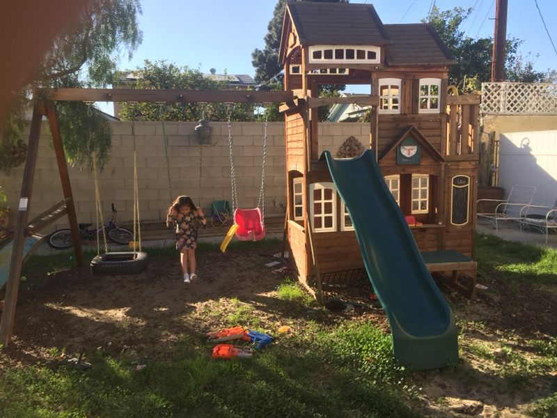 Swingset clubhouse