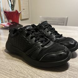 Eurostar Women’s Non-Slip Work Shoes (7.5)