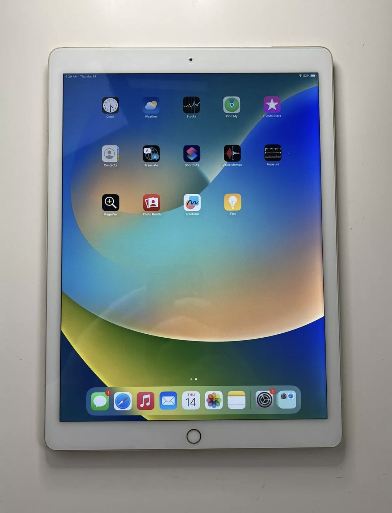 Apple iPad Pro 1st Gen. 32GB, Wi-Fi, 12.9 in - Gold