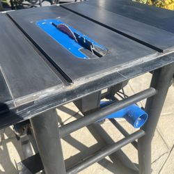 Delta Contractor Table Saw For Sale. 10in 15 Amp