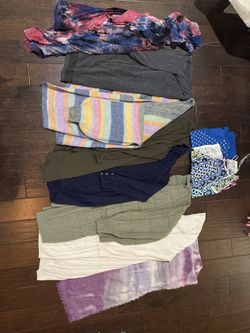 Women’s SIZE Large- LOT  of 13 Sweaters/cardigans/ponchos- Size L
