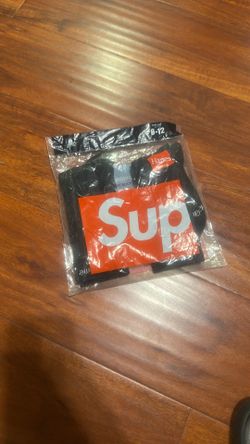 Supreme Socks