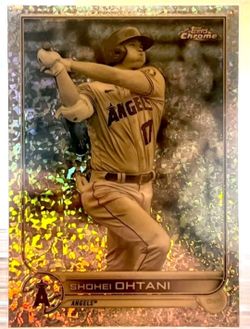 2022 Topps Chrome - Shohei Ohtani #1 Black & White Mini-Diamond Refractor  🔥🔥