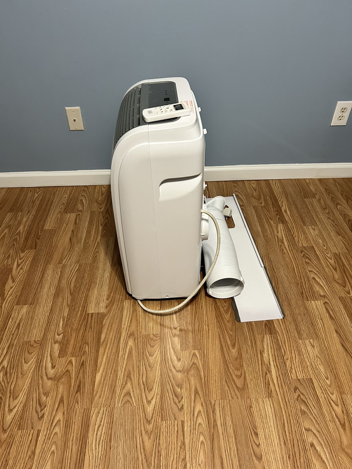 Black &Decker 8,000 BTU Portable Air Conditioner