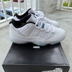 Jordan 11 Low