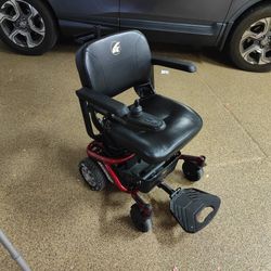 Rear Wheel Drive Power Chair 