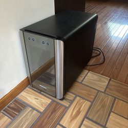 6 Bottle Wine Fridge