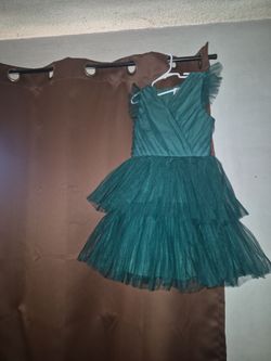 Green holiday dress size 7