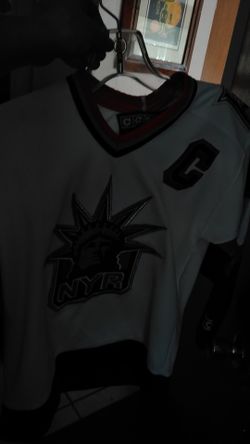 Boys small medium nyr Jersey