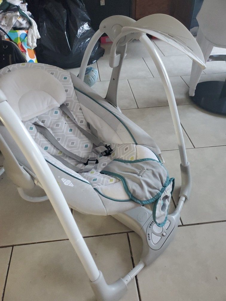 Ingenuity Revolving Swing