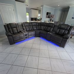 ✨GRAY POWER RECLINING SECTIONAL WITH SPEAKERS, LED LIGHTS , USB PORTS, CUPHOLDERS AND ARM STORAGE