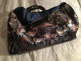 Brand new Adrienne Vittadini Peacock Duffel Travel Bag/rucksack, W/Removable Straps