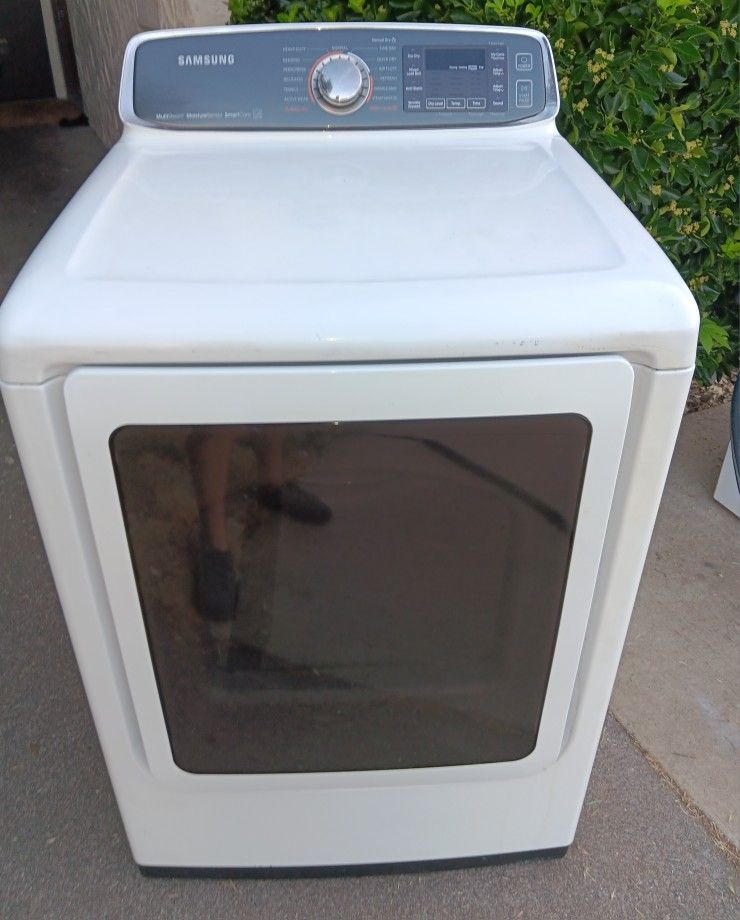 Samsung Gas Dryer with Steam Cycles