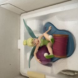 2001 Walt Disney Classics Collection (WDCC) Tinker Bell “Little Charmer”