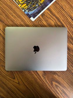 Apple Macbook Air M1 chip 16gb Ram 256gb SSD