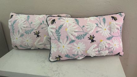 Floral embroidery Throw Pillows  (2)