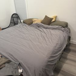 King mattress And Bed Frame. Diamond tundra medium hybrid Mattress 