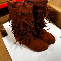 👢 Women’s Fringe Boots – Super Sale | $18 👢
