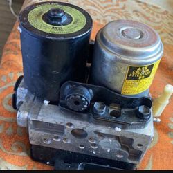 TOYOTA CAMRY 2007-11 HYBRID ANTI-LOCK BREAK ABS PUMP  30290 USED OEM (Parts Only)