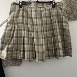 Women’s Skirt Light Green Size XL 