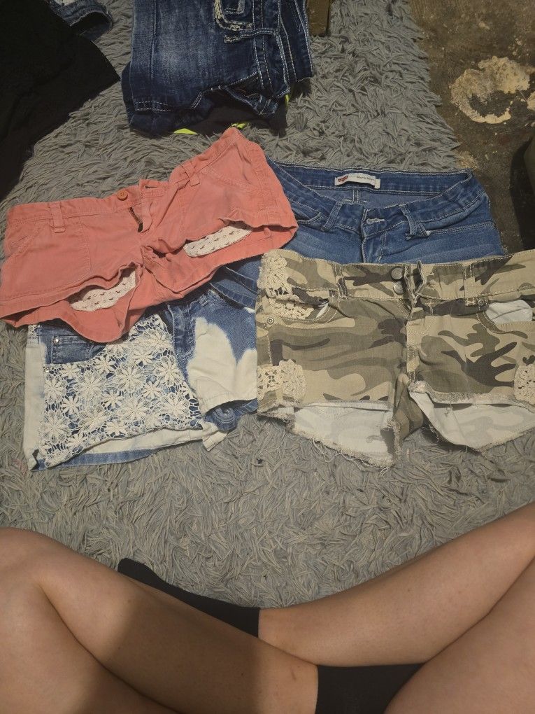 Woman's Shorts