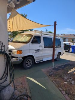 2000 Dodge Ram Van