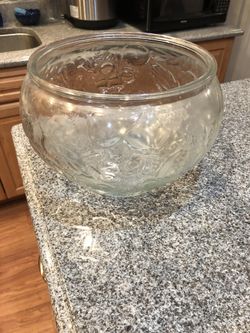 Glass punch or dessert bowl