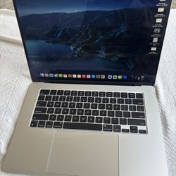 MacBook Air 15-inch M2 Chip 256GB & IPad Air 13-inch 128GB