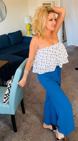 White Floral Ruffle Strapless Top