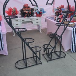 Heart Shape Metal Stand 
