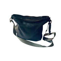 gFossil Maya Hobo - MINT Exterior! Pebbled Black Leather ,Deal