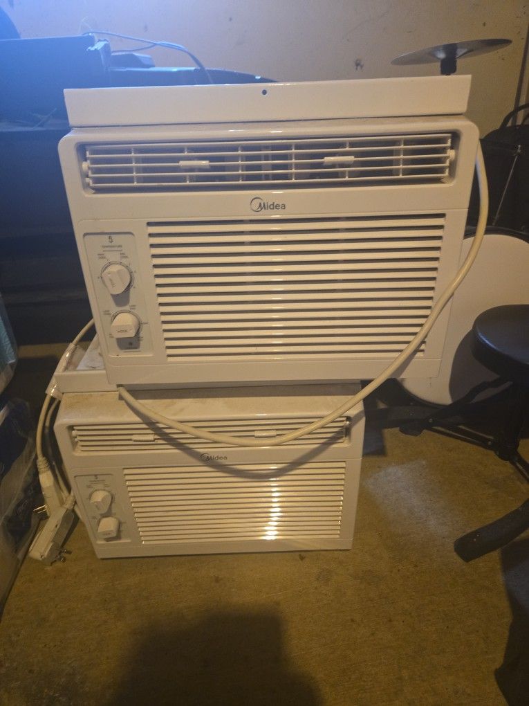 Window AC Unit