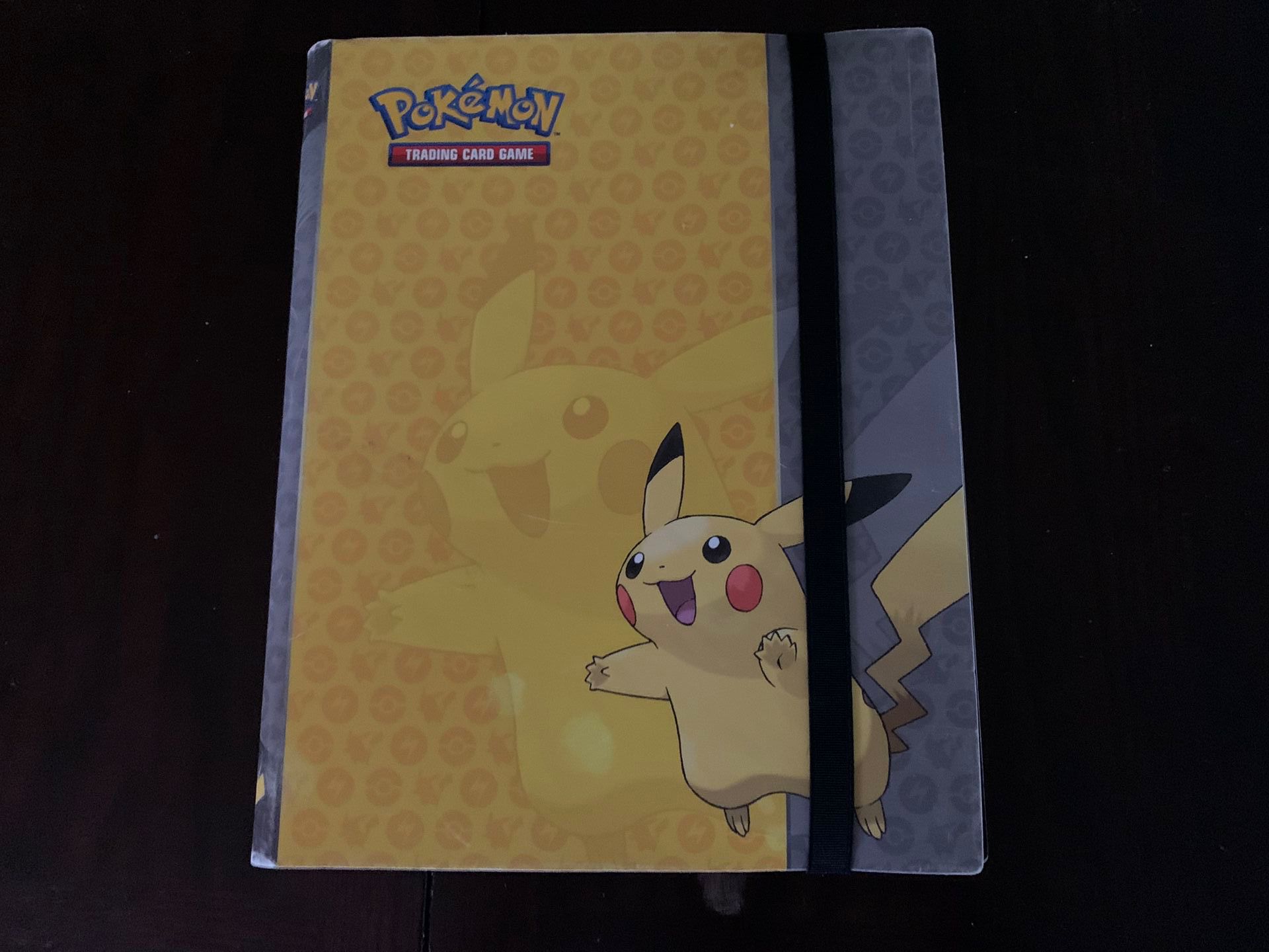 2014 Ultra Pro Pikachu Pokémon Card Binder (with 114 Pokémon Cards)