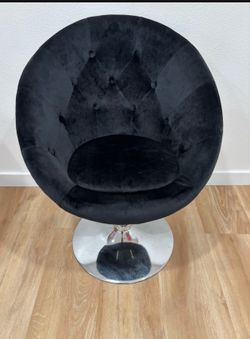 Impressions Vanity Antoinette Round Tufted Vanity Chair