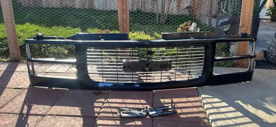 GMC GRILLE