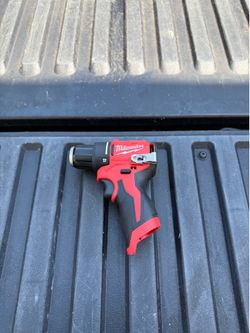 NEW Milwaukee M12 12V Lithium-Ion Brushless Cordless Subcompact 3/8 in. Drill Driver (Tool Only) *FIRM PRICE*
