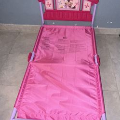 Toddler Minnie Mouse Bed 🩷💜