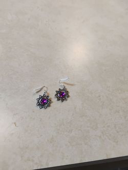 Vintage crystal purple earrings