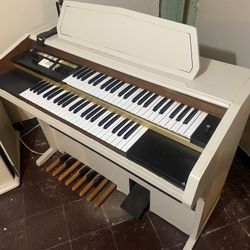 Piano / Keyboard