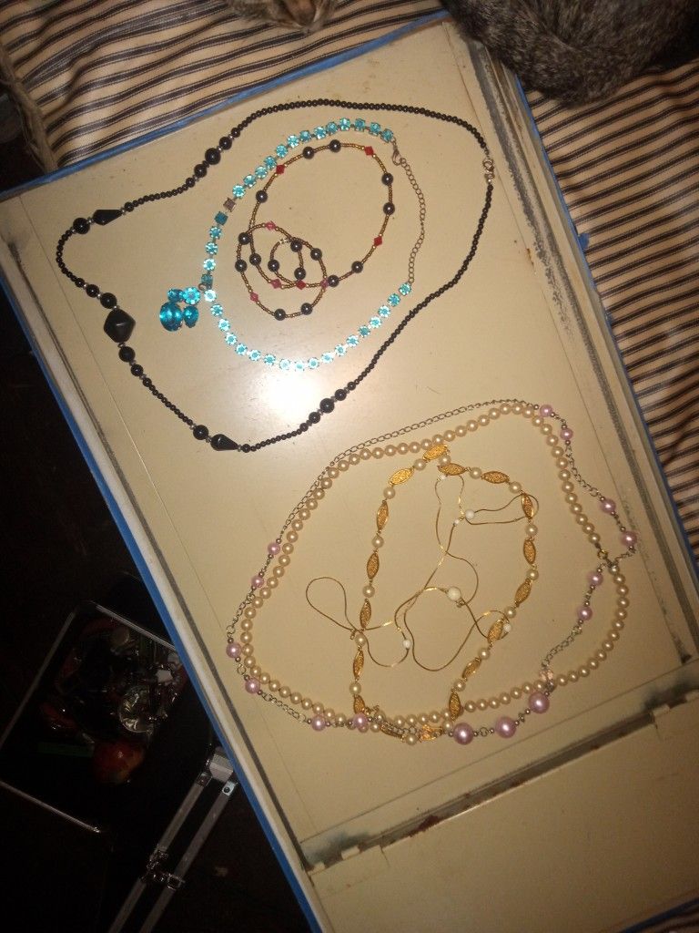 Vintage Costume Jewelry