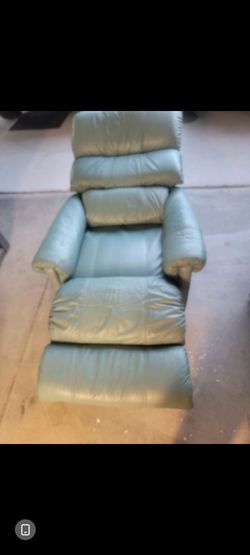Almost new recliner in excellent condition