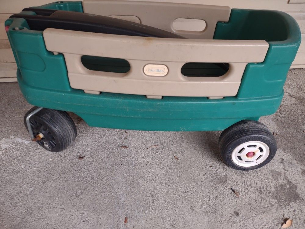Little Tikes Green And White Pool Wagon With Removable Side Panels