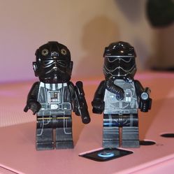 Lego mini figures